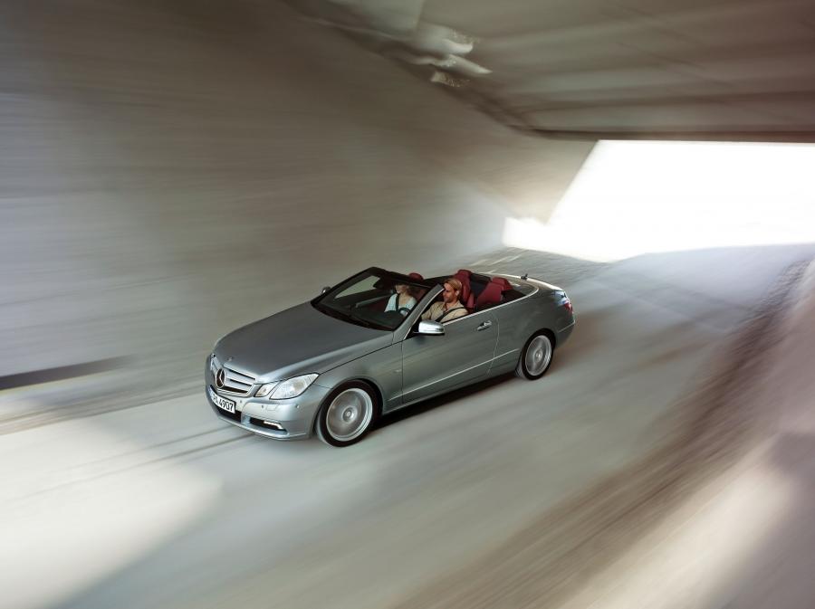  Mercedes-Benz E-Class Cabriolet 2010 года  (фото 15 из 143)